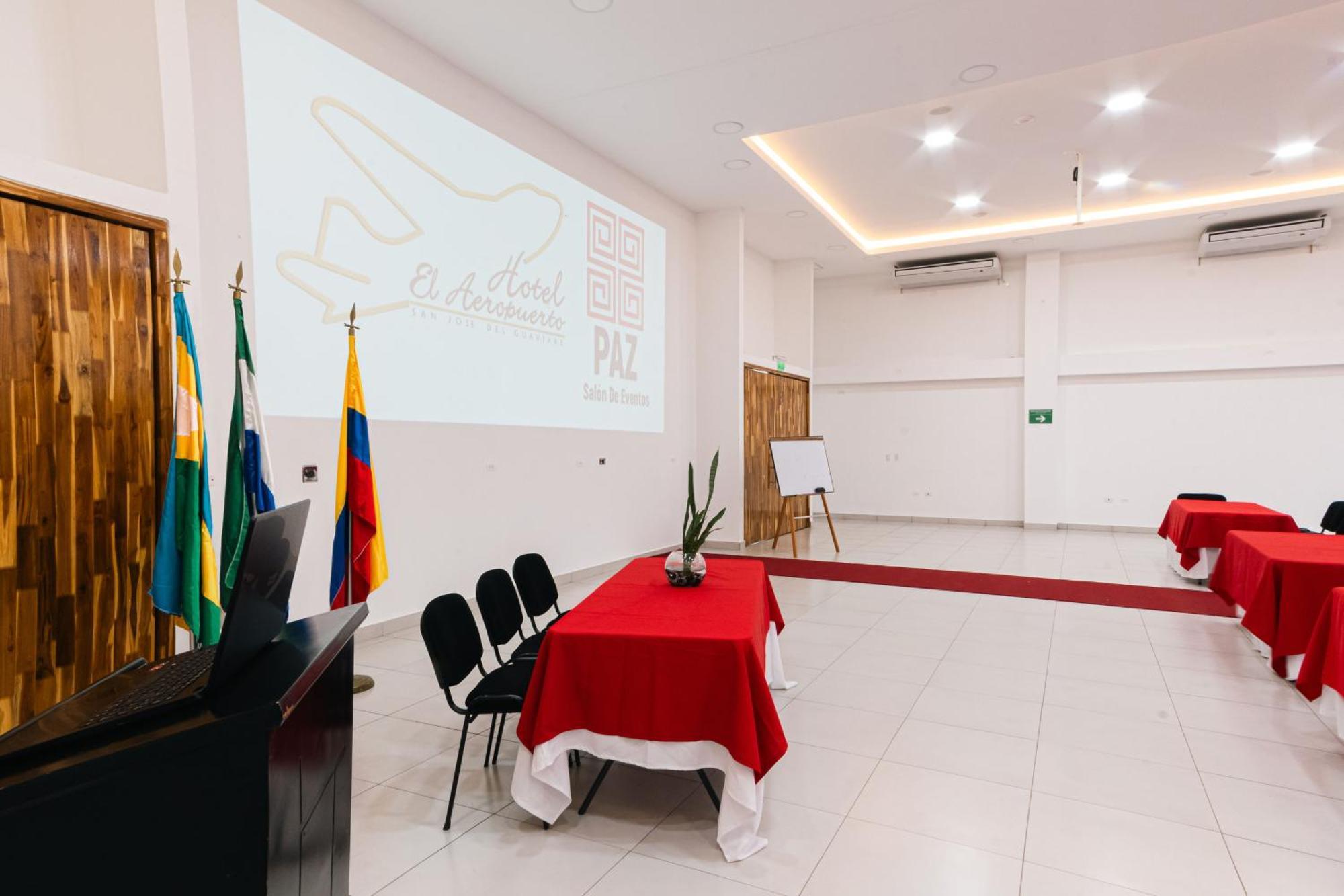 Hotel El Aeropuerto San José del Guaviare 외부 사진